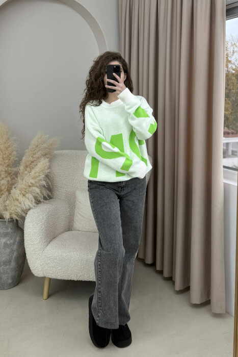2M FRONT WRITTING KNITTED WOMEN SWEATER WHITE-E BARDHE 