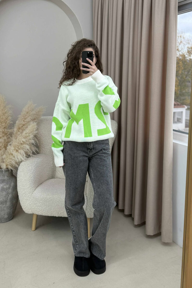 2M FRONT WRITTING KNITTED WOMEN SWEATER WHITE-E BARDHE - 3