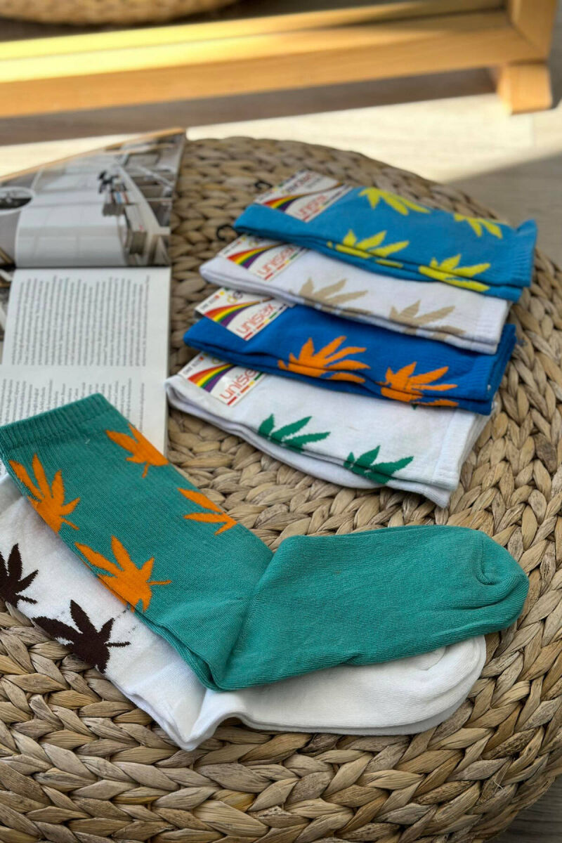 6 PAIR DIFFERENT COLORS UNISEX CREW SOCKS MULTIPLE/SHNGJ - 3