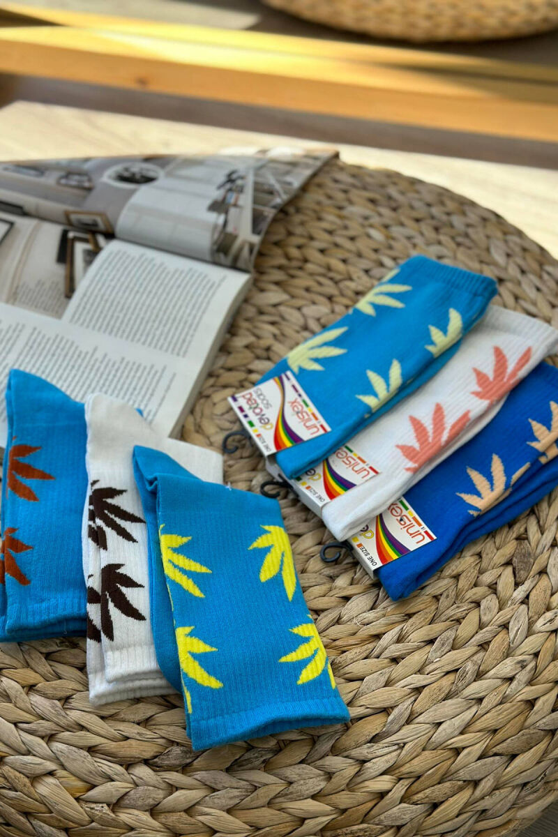 6 PAIR DIFFERENT COLORS UNISEX CREW SOCKS MULTIPLE/SHNGJ - 3