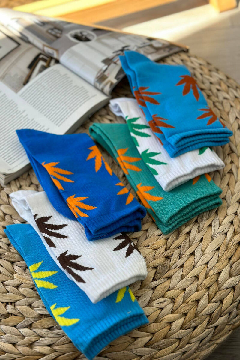 6 PAIR DIFFERENT COLORS UNISEX CREW SOCKS MULTIPLE/SHNGJ - 1