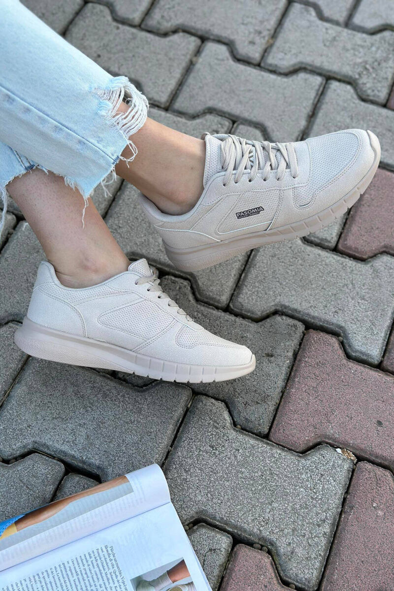 ATLETE LËKURË ME LIDHËSE PËR FEMRA NË NGJYRËN BEZHË - 5