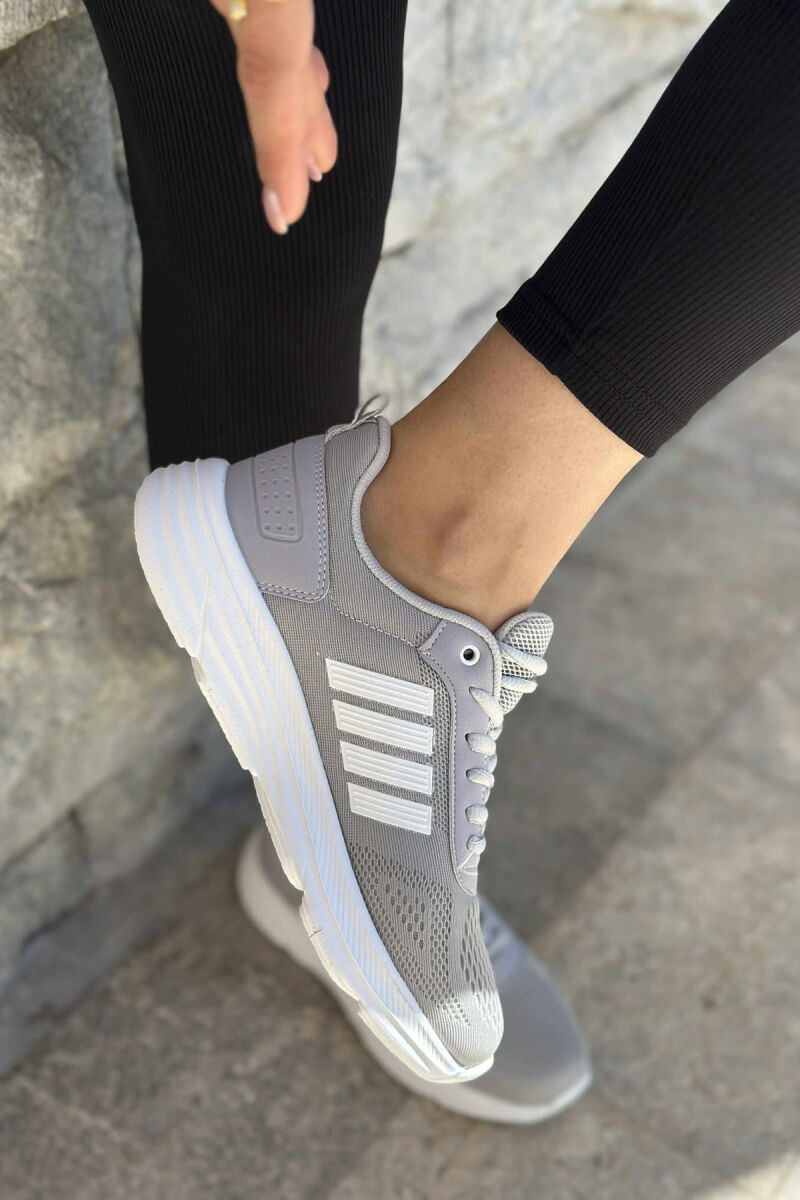 ATLETE ME PLATFORME TE THJESHTE PER FEMRA NE NGJYRE GRI + TE BARDHE - 4