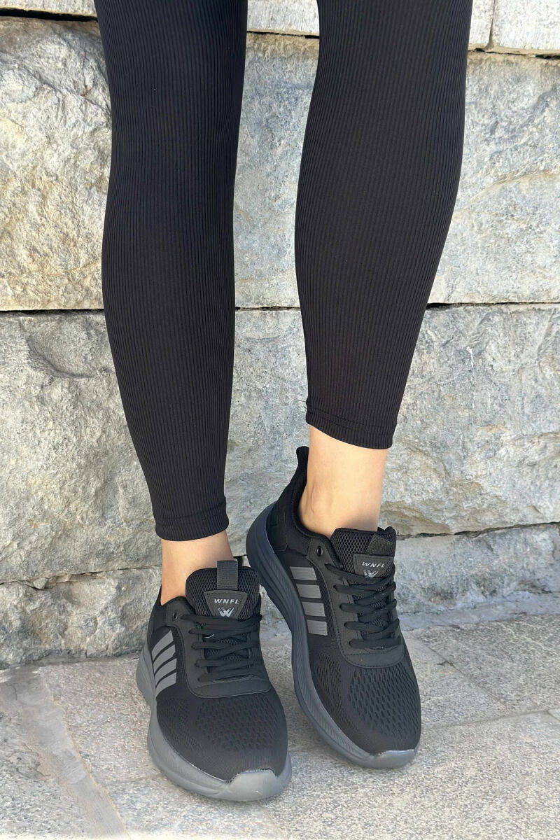 ATLETE ME PLATFORME TE THJESHTE PER FEMRA NE NGJYRE TE ZEZE + GRI - 3