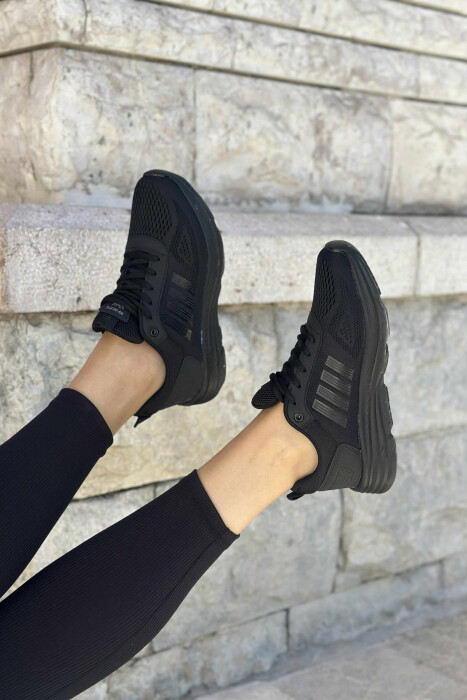 ATLETE ME PLATFORME TE THJESHTE PER FEMRA NE NGJYRE TE ZEZE - 3