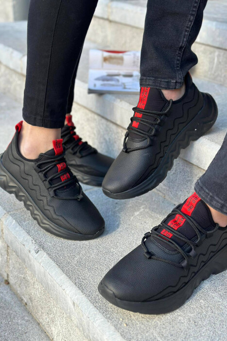 ATLETE PËR FEMRA ME LIDHËSE NË NGJYRË TË ZEZË 