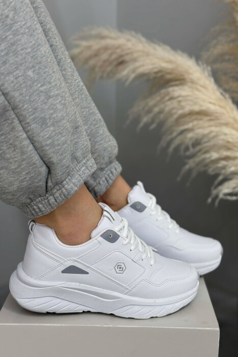 ATLETE TE THJESHTA ME PLATFORME PER FEMRA NE NGJYRE TE BARDHE - 5