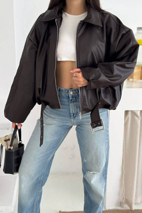 XHAKETË NJË NGJYRËSHE LËKURE ME DETAJIN E RRIPIT PËR FEMRA NË NGJYRË KAFE TË ERRËT - KLAUDIO FASHION