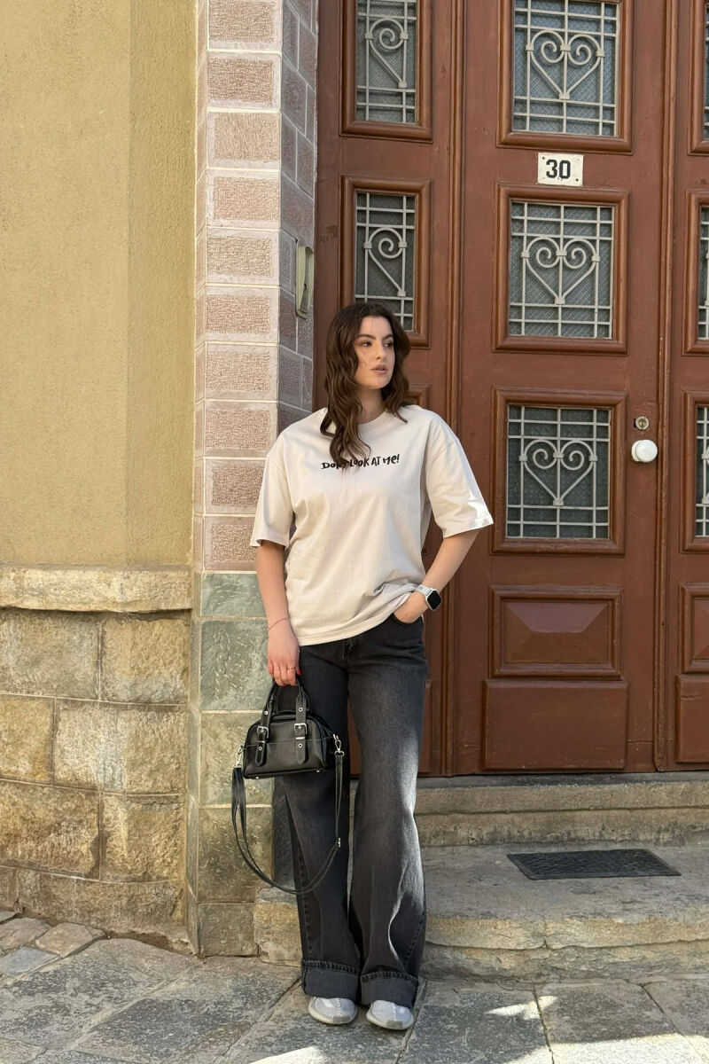 BLUZË E THJESHTË PËR FEMRA NË NGJYRË BEZHE TE ZBARDHUR+ 6 PALE CORAPE DHURATE - 4