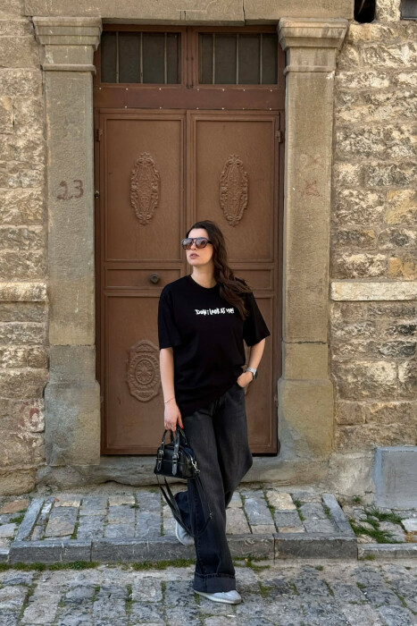 BLUZË E THJESHTË PËR FEMRA NË NGJYRË TE ZEZE+ 6 PALE CORAPE DHURATE - 3