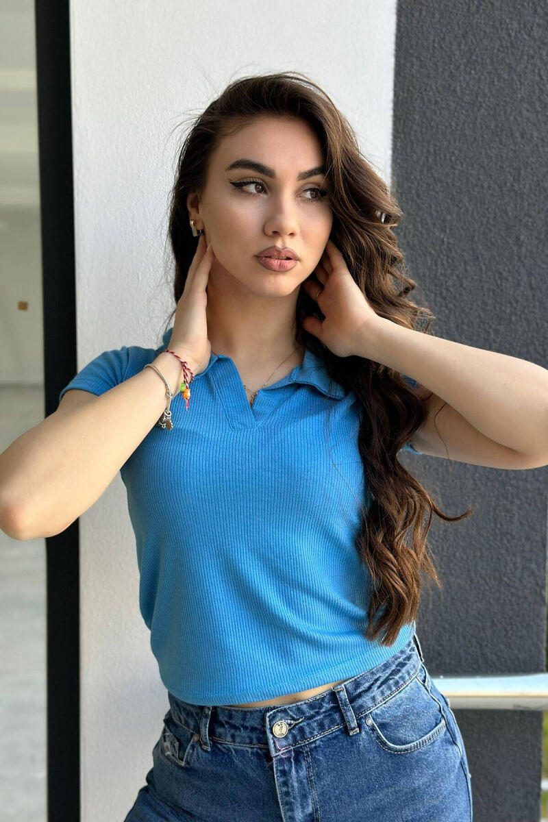 BLUZË E THJESHTË PËR FEMRA NË NGJYRËN BABY BLUE - 3