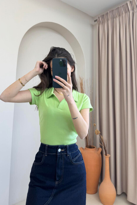 BLUZË E THJESHTË PËR FEMRA NË NGJYRËN JESHILE E ZBARDHUR - 6