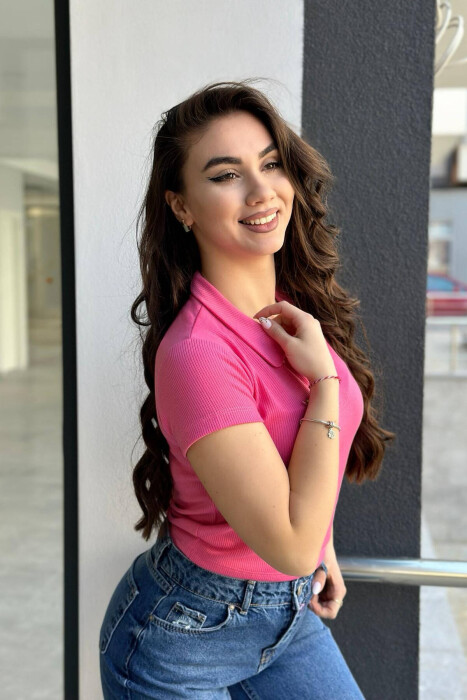 BLUZË E THJESHTË PËR FEMRA NË NGJYRËN ROZË - 2