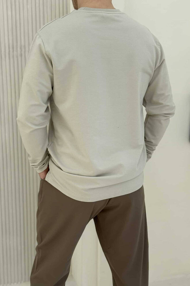 BLUZË E THJESHTË PËR MESHKUJ NË NGJYRËN BEZHË E ZBARDHUR - 2