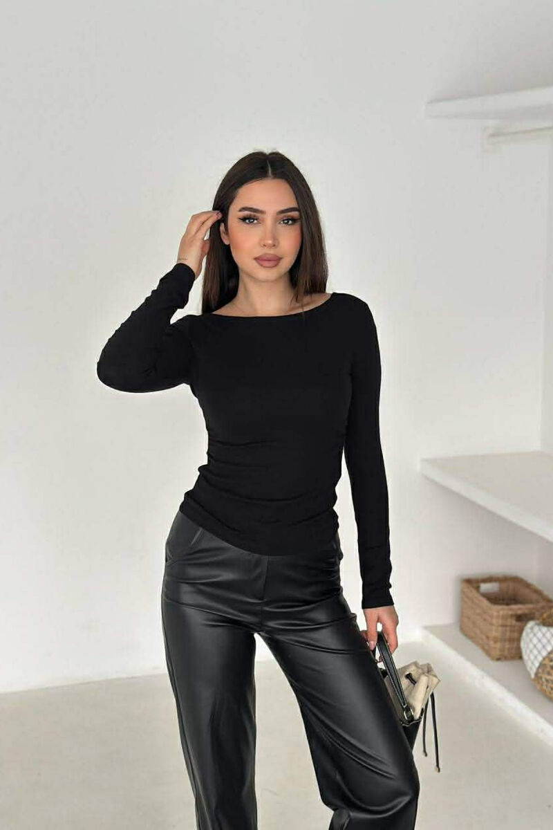 BLUZE E THJESHTE NJE NGJYRESHE PER FEMRA NE NGJYRE TE ZEZE - 1