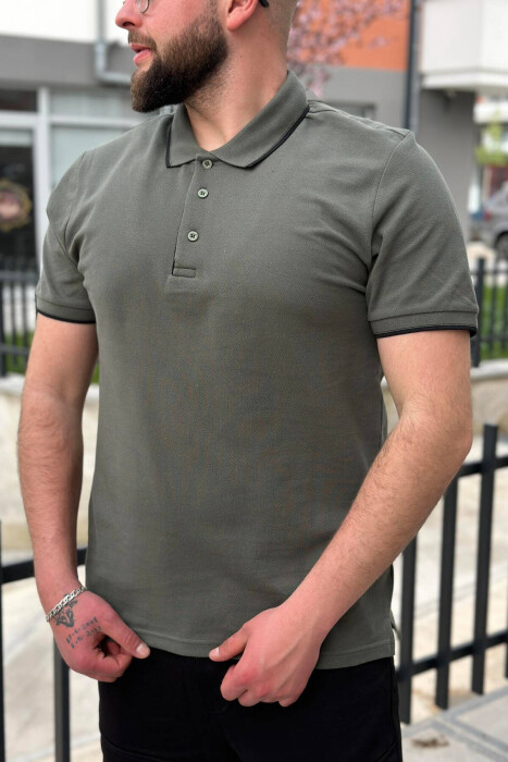 BLUZË ME DETAJIN E KOPSAVE NË JAKË PËR MESHKUJ NË NGJYRËN JESHILE 