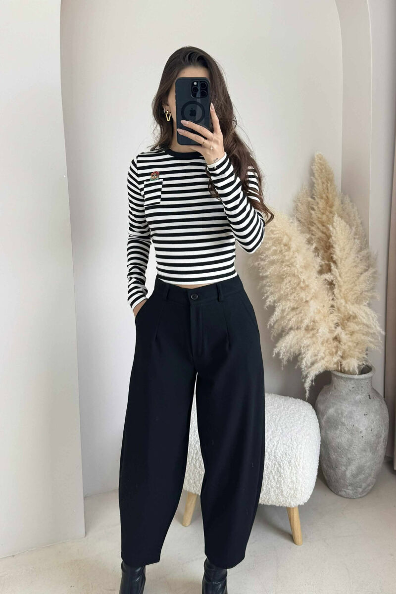 BLUZË ME DETAJIN E XHEPIT PËR FEMRA NË NGJYRËN E BARDHË DHE TË ZEZË - 2