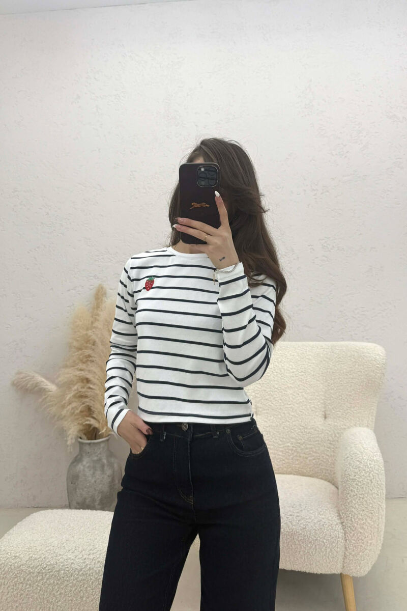 BLUZE ME DIZAJN VIJASH PER FEMRA NE NGJYRE TE BARDHE ME BLU - 4