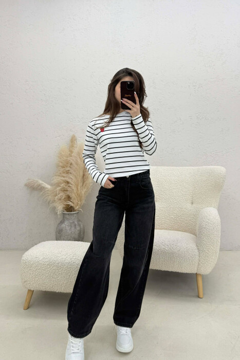 BLUZE ME DIZAJN VIJASH PER FEMRA NE NGJYRE TE BARDHE ME TE ZEZE - 3