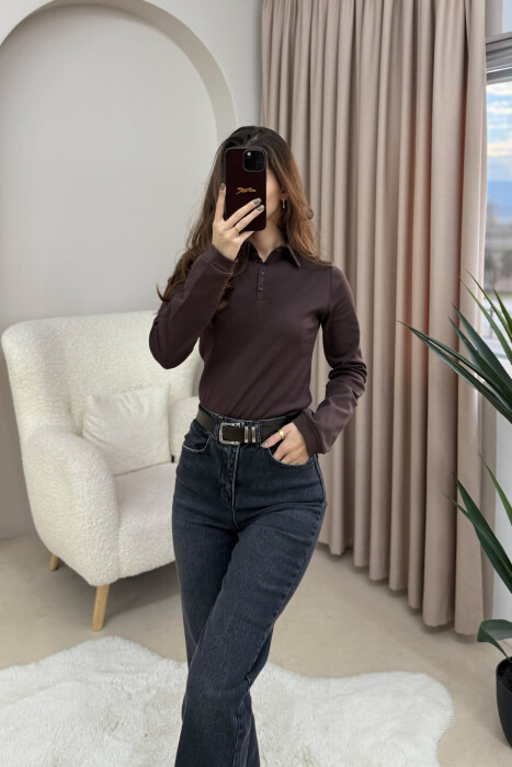 BLUZE ME JAKE POLO DHE BUTONA PER FEMRA NE NGJYRE KAFE TE ERRET - 1