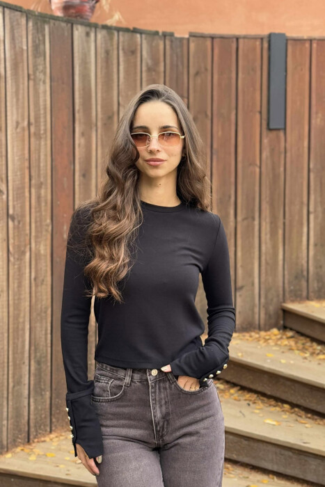 BLUZË ME JAKË TË RRUMBULLAKËT DHE KOPSA TEK MËNGËT PËR FEMRA NË NGJYRË TË ZEZË - 1