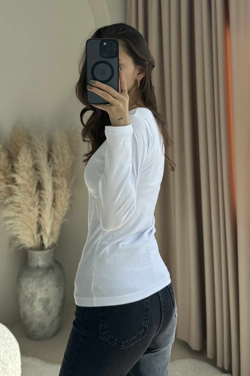 BLUZË PËR FEMRA ME MENGË TË GJATA NË NGJYRË TË BARDHË - 3