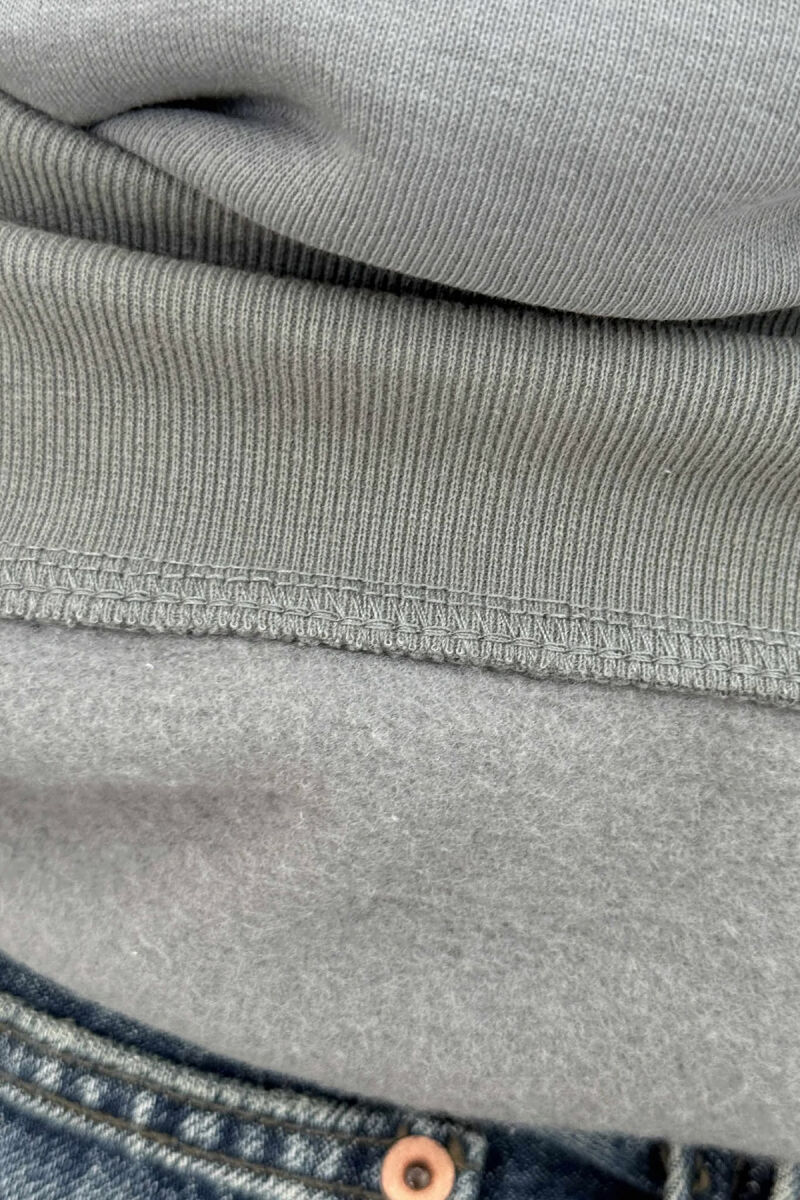 BLUZË ME PUSH DHE JAKË TË RRUMBULLAKËT PËR MESHKUJ NË NGJYRËN GRI - 4