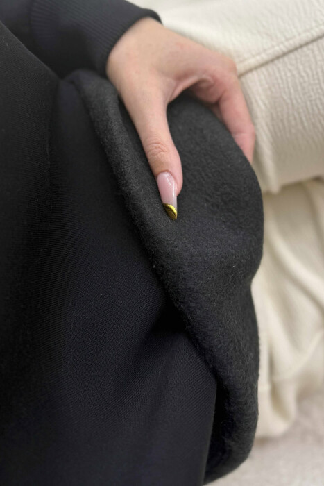 BLUZE ME PUSH E THJESHTE NJE NGJYRESHE PER FEMRA NE NGJYRE TE ZEZE - 4