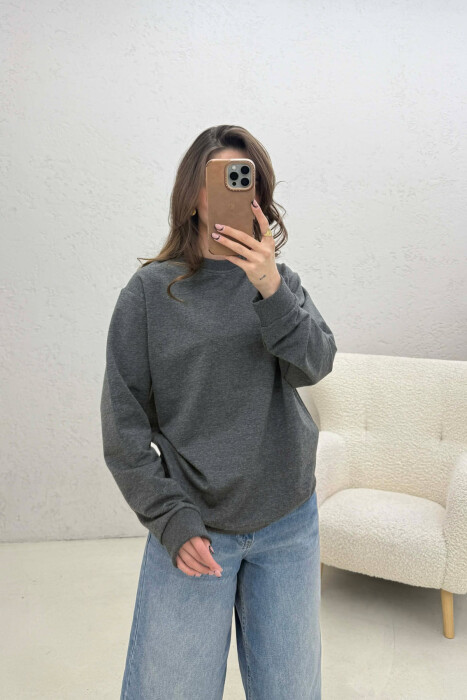 BLUZE NJE NGJYRESHE E THJESHTE PER FEMRA NE NGJYRE GRI TE ERRET - 3