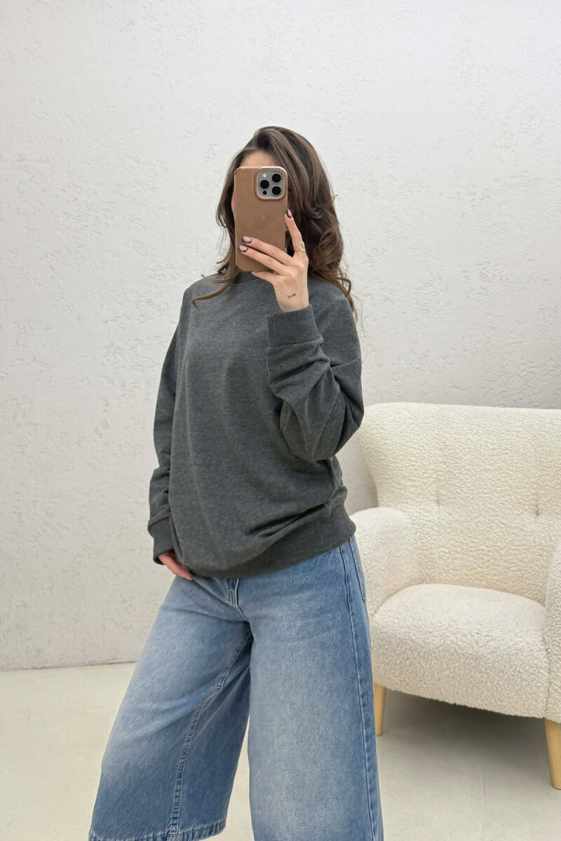 BLUZE NJE NGJYRESHE E THJESHTE PER FEMRA NE NGJYRE GRI TE ERRET - 5