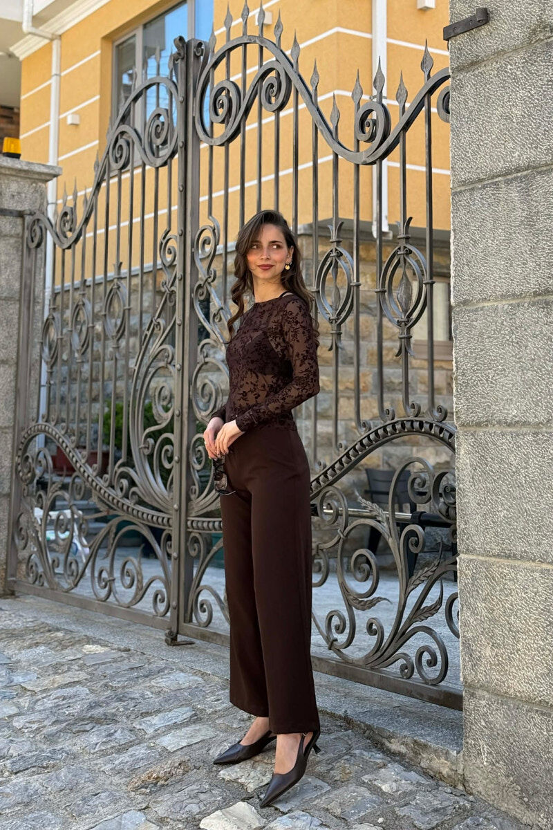 BLUZE NJE NGJYRESHE ME DANTELLE PER FEMRA NE NGJYRE KAFE - 3