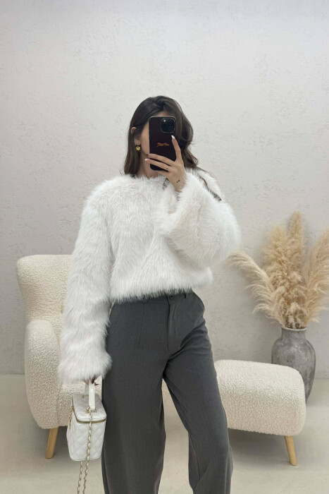 BLUZE NJE NGJYRESHE ME GEZOF PER FEMRA NE NGJYRE TE BARDHE - 2