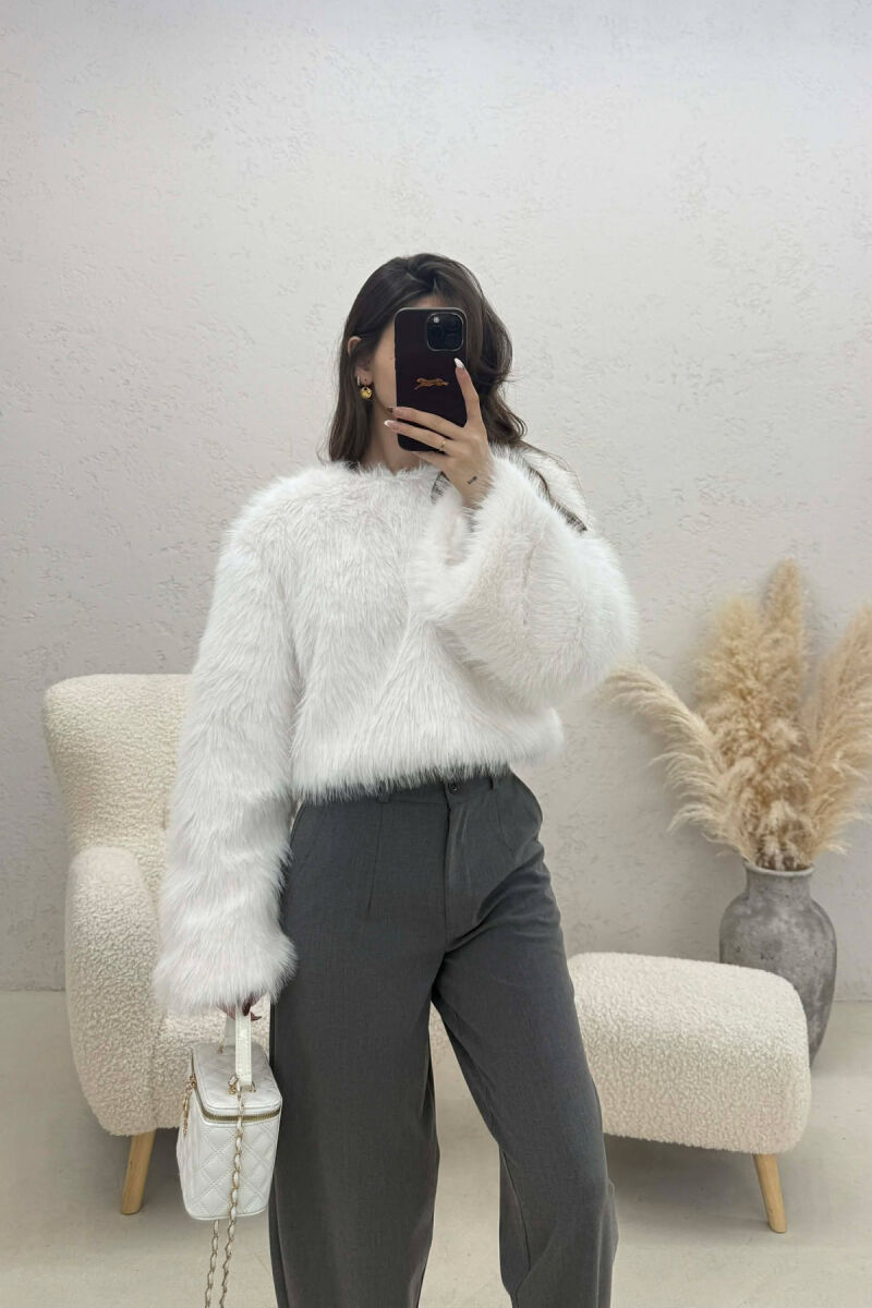 BLUZE NJE NGJYRESHE ME GEZOF PER FEMRA NE NGJYRE TE BARDHE - 2