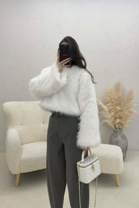 BLUZE NJE NGJYRESHE ME GEZOF PER FEMRA NE NGJYRE TE BARDHE - 3