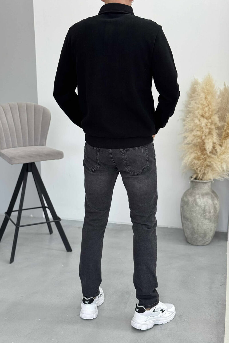 BLUZË NJË NGJYRËSHE ME JAKË POLO DHE BUTONA PËR MESHKUJ NË NGJYRË TË ZEZË - 3