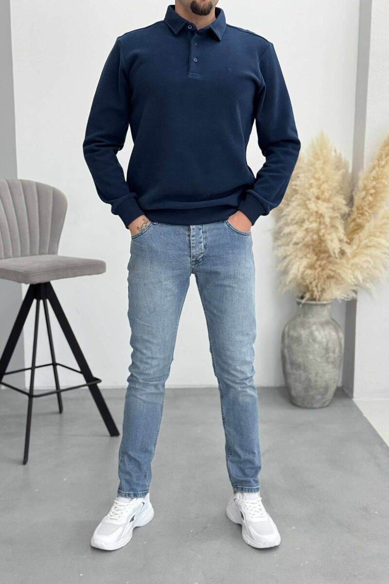 BLUZË NJË NGJYRËSHE ME JAKË POLO DHE BUTONA PËR MESHKUJ NË NGJYRËN BLU MARINË - 1