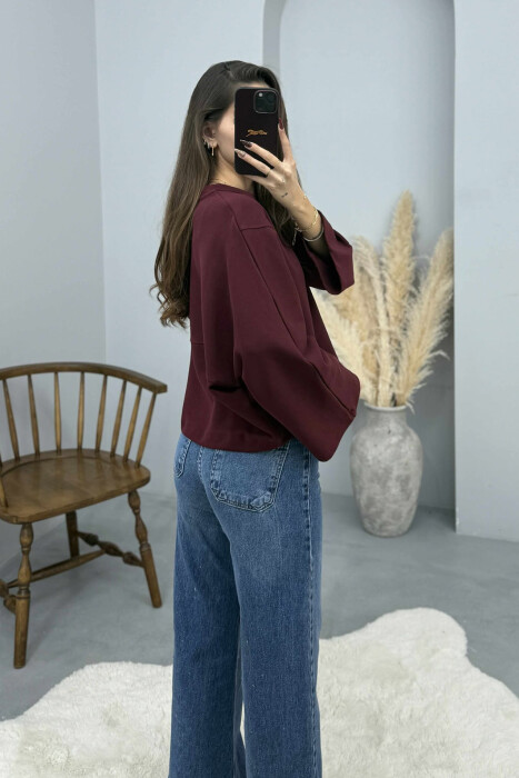 BLUZE NJE NGJYRESHE ME JAKE TE RRUMBULLAKET TE GJERE PER FEMRA NE NGJYRE VISHNJE - 2