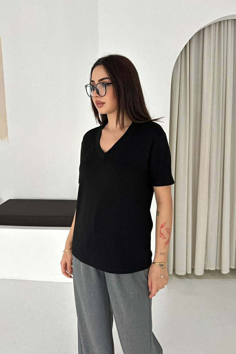 BLUZE NJE NGJYRESHE ME JAKE V PER FEMRA NE NGJYRE TE ZEZE - 2