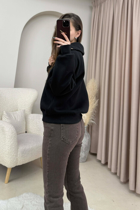 BLUZE NJE NGJYRESHE ME PUSH DHE BUTONA PER FEMRA NE NGJYRE TE ZEZE - 2