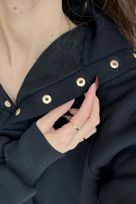 BLUZE NJE NGJYRESHE ME PUSH DHE BUTONA PER FEMRA NE NGJYRE TE ZEZE - 4