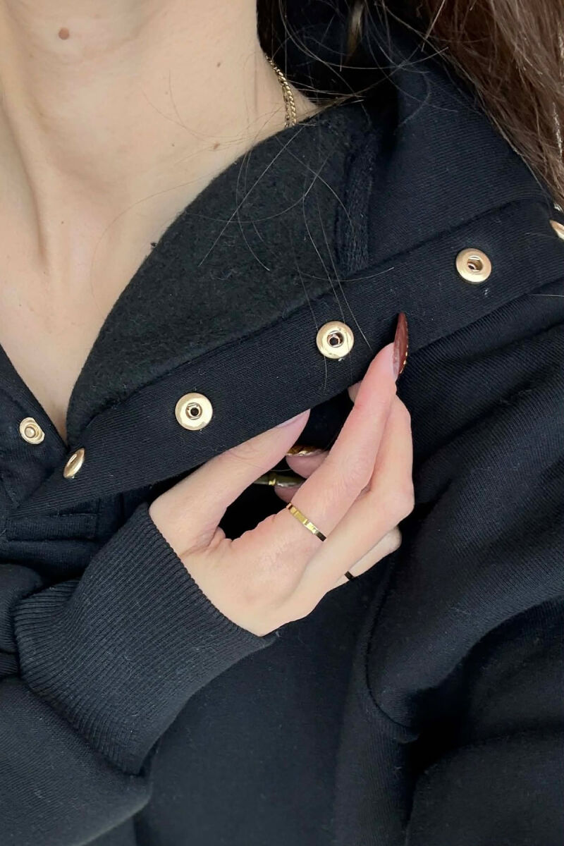 BLUZE NJE NGJYRESHE ME PUSH DHE BUTONA PER FEMRA NE NGJYRE TE ZEZE - 4