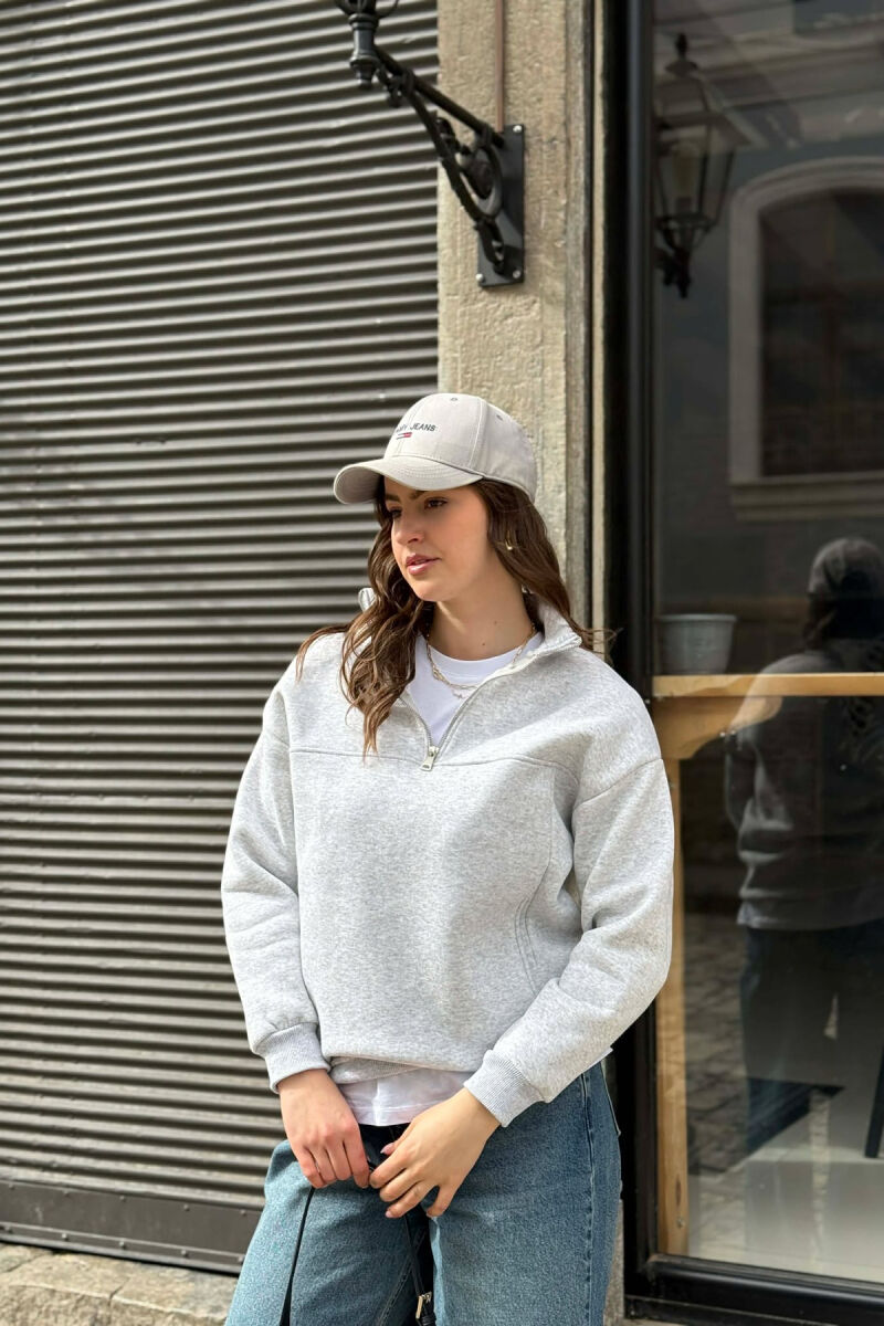 BLUZE NJE NGJYRESHE ME PUSH ME JAKE ME ZINXHIR PER FEMRA NE NGJYRE GRI TE ZBARDHUR - 1