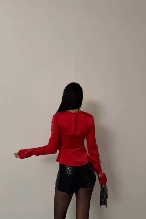 BLUZE NJE NGJYRESHE SATENI PER FEMRA NE NGJYRE TE KUQE - 3