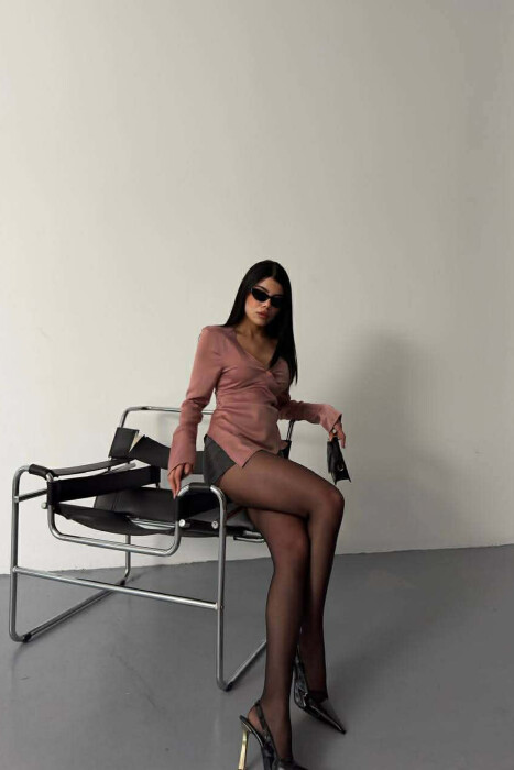 BLUZE NJE NGJYRESHE SATENI PER FEMRA NE NGJYRE UTHULLE - 2