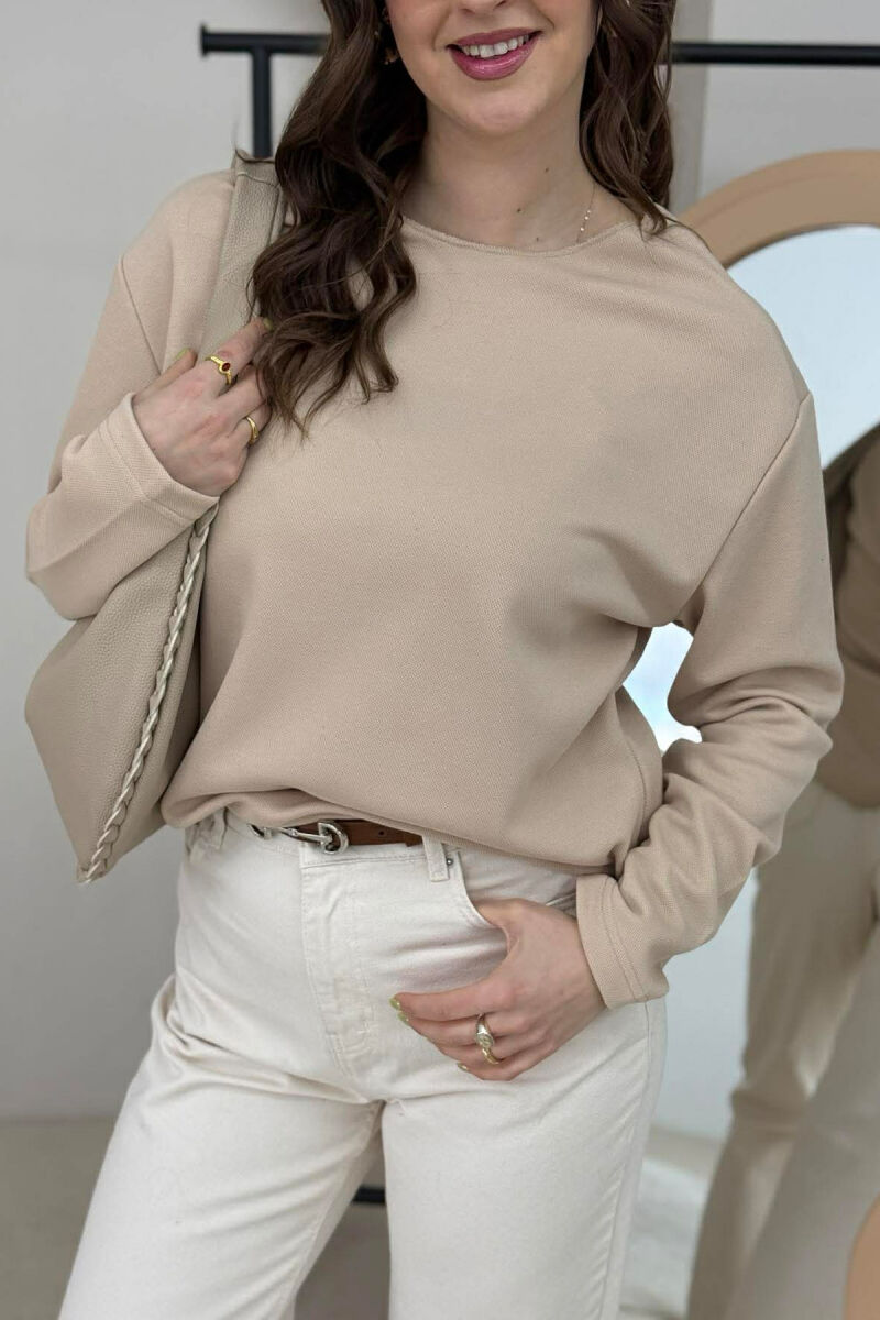 BLUZË NJËNGJYRËSHE ME JAKË TË RRUMBULLAKËT PËR FEMRA NË NGJYRËN BEZHË - 3