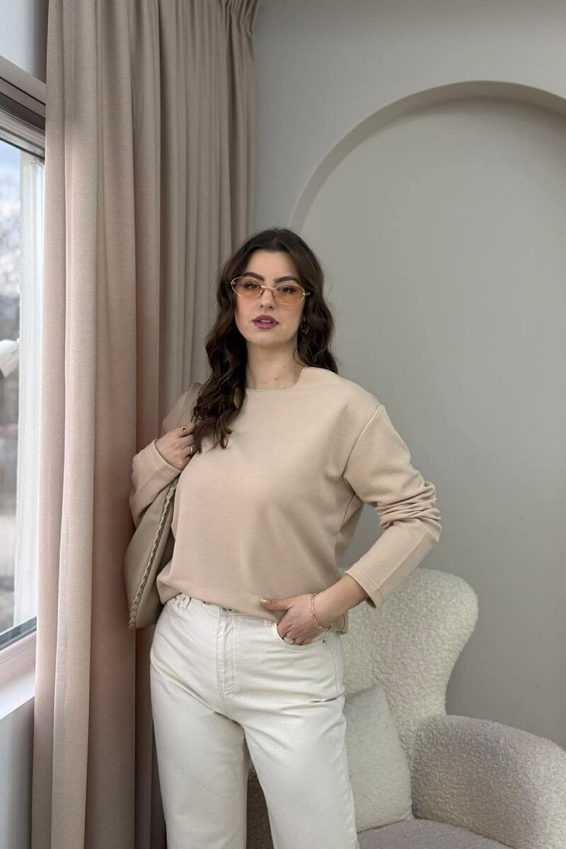 BLUZË NJËNGJYRËSHE ME JAKË TË RRUMBULLAKËT PËR FEMRA NË NGJYRËN BEZHË - 5