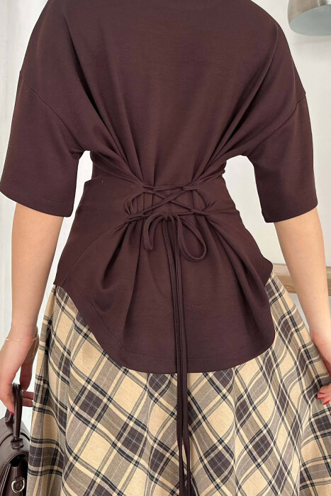 BLUZE NJE NGJYRESHE ME DETAJIN E LIDHSEVE PER FEMRA NE NGJYRE KAFE - 3