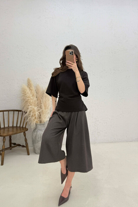 BLUZE NJE NGJYRESHE ME DETAJIN E LIDHSEVE PER FEMRA NE NGJYRE KAFE TE ERRET - 2