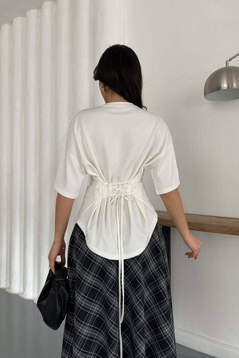 BLUZE NJE NGJYRESHE ME DETAJIN E LIDHSEVE PER FEMRA NE NGJYRE TE BARDHE - 2