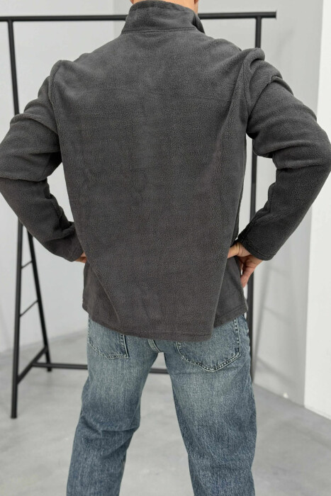 BLUZË POLARE NJË NGJYRËSHE ME JAKË ME ZINXHIR PËR MESHKUJ NË NGJYRËN GRI TË ERRËT - 3